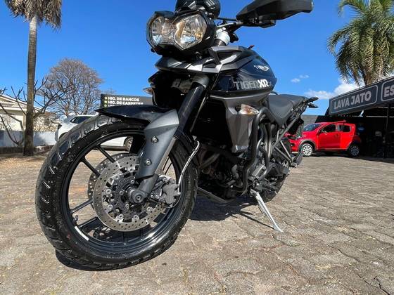 TRIUMPH TIGER 800 XRX TRIUMPH TIGER 800 XRX